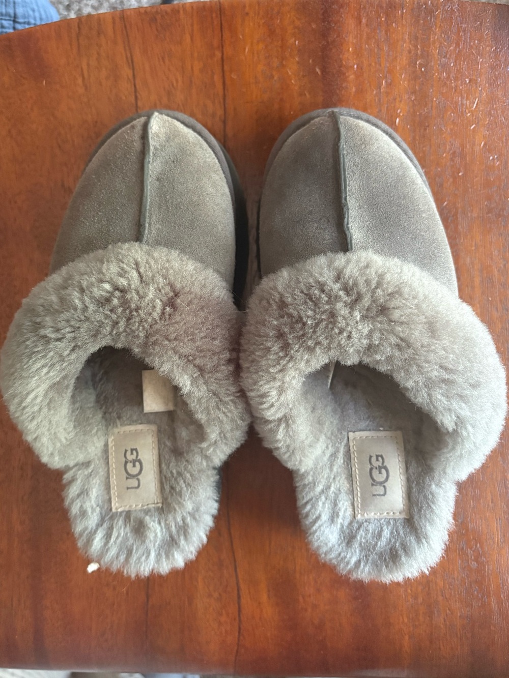 Classic Cozy Warm Gray Womens UGG Scuffette ll Shearling Lined Platform Slippers